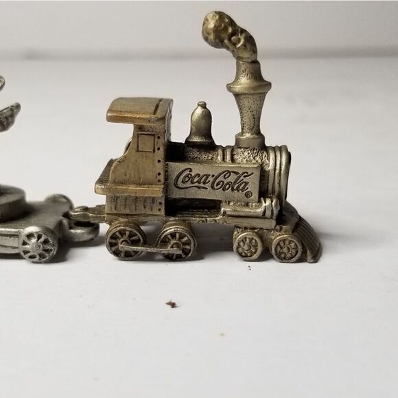 Vintage puter coca-cola train with collaboration w/ Wizzard of Oz - Picture 8 of 11